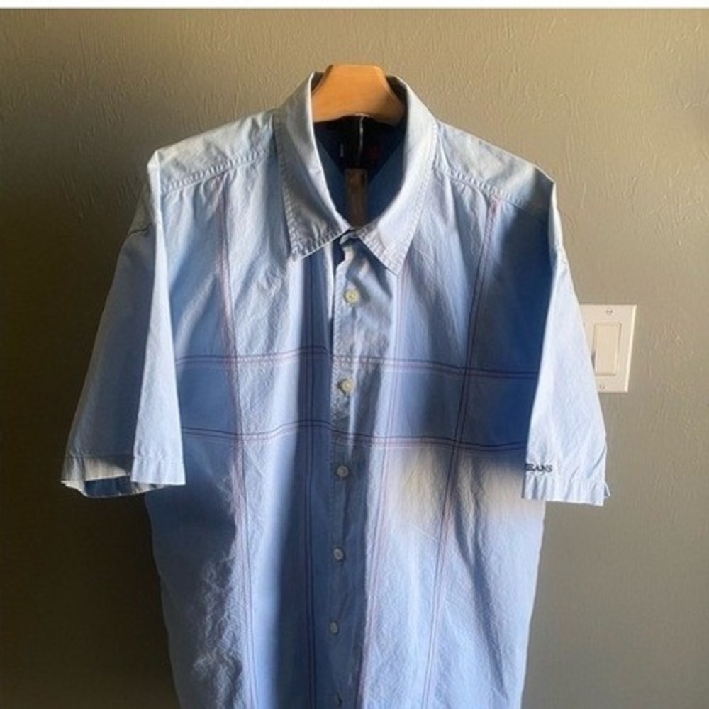 Tommy Hilfiger Light Blue Casual Button Down Shirt - Picture 1 of 3